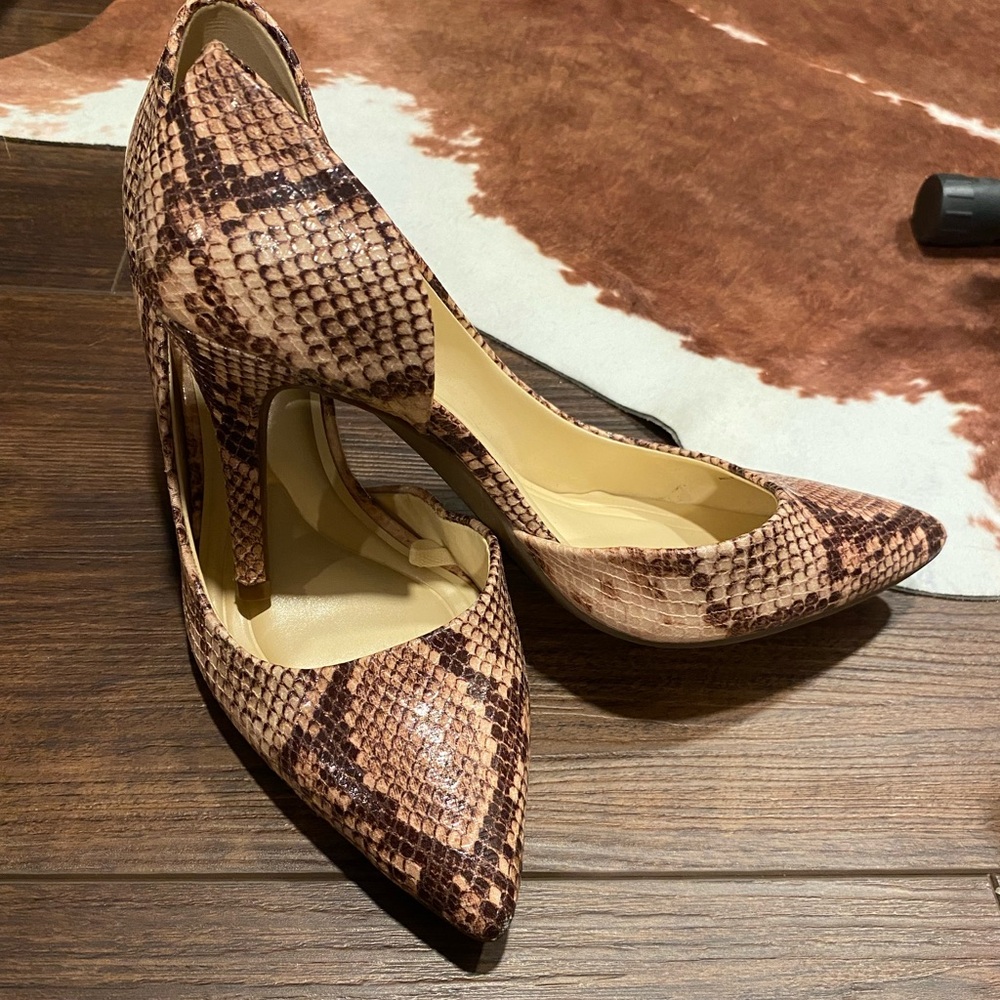 Jessica Simpson Brown Snakeskin Heels